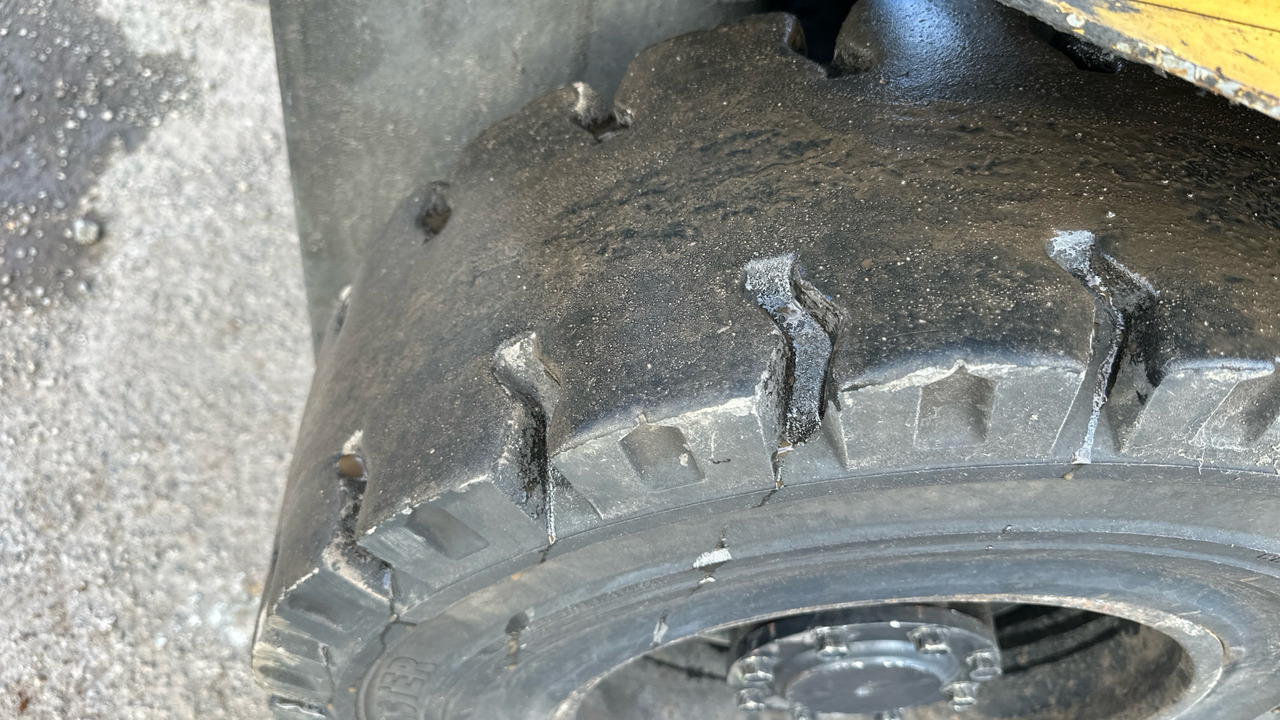 Υγραεριοκίνητο περονοφόρο CATERPILLAR GP35: φωτογραφία 14 Υγραεριοκίνητο περονοφόρο CATERPILLAR GP35: φωτογραφία 14