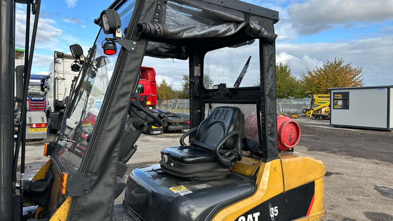 CATERPILLAR GP35 - Υγραεριοκίνητο περονοφόρο: φωτογραφία 5 CATERPILLAR GP35 - Υγραεριοκίνητο περονοφόρο: φωτογραφία 5