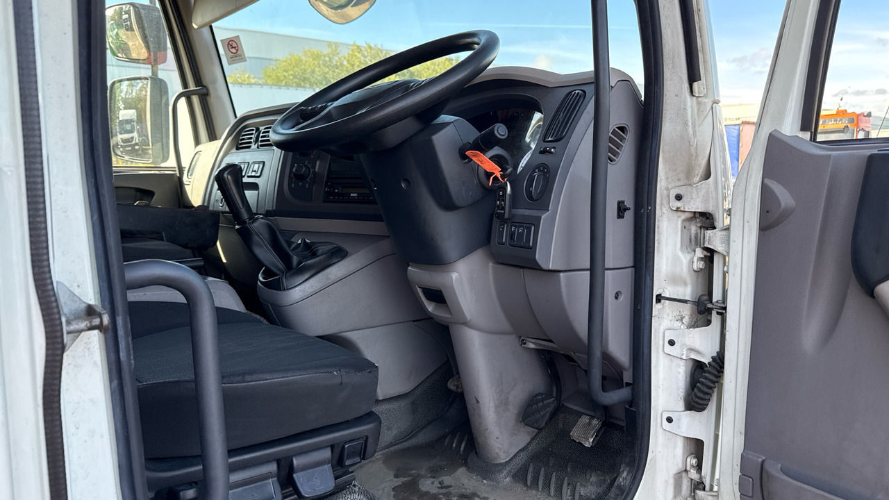 DAF LF 180 - Φορτηγό κόφα: φωτογραφία 5 DAF LF 180 - Φορτηγό κόφα: φωτογραφία 5