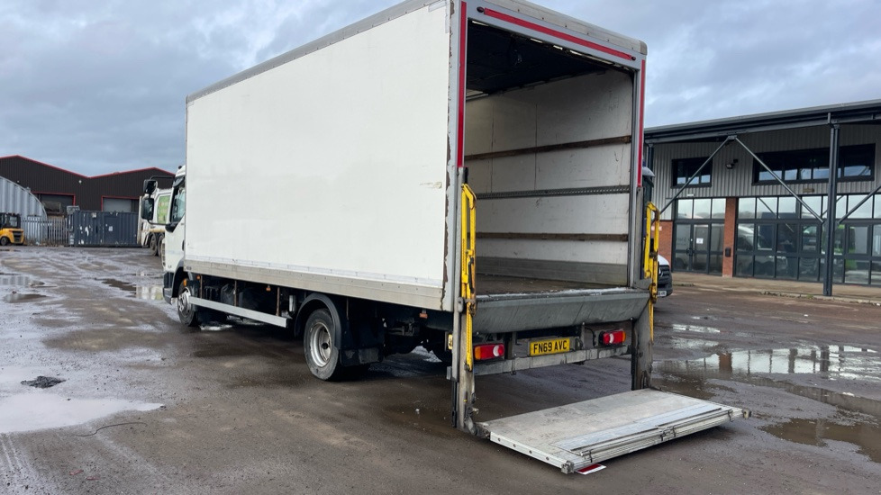 DAF LF 180 - Φορτηγό κόφα: φωτογραφία 3 DAF LF 180 - Φορτηγό κόφα: φωτογραφία 3