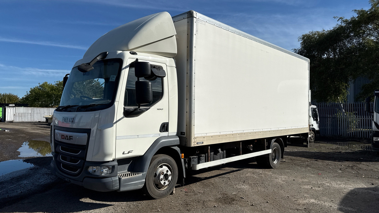 DAF LF 180 - Φορτηγό κόφα: φωτογραφία 2 DAF LF 180 - Φορτηγό κόφα: φωτογραφία 2