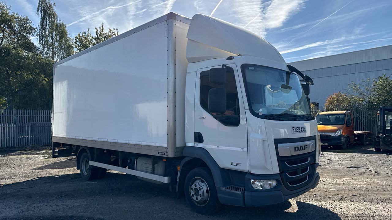 DAF LF 180 - Φορτηγό κόφα: φωτογραφία 1 DAF LF 180 - Φορτηγό κόφα: φωτογραφία 1