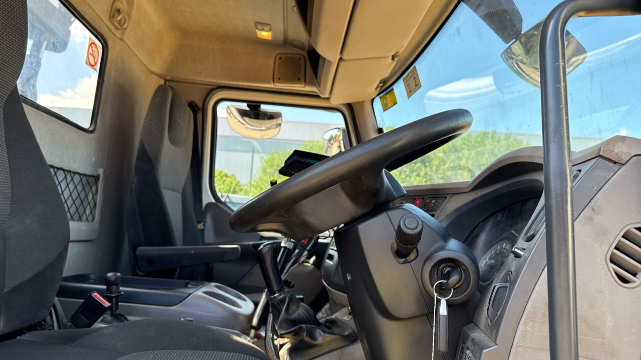 DAF LF 220 - Φορτηγό φόρτωσης γάντζου: φωτογραφία 5 DAF LF 220 - Φορτηγό φόρτωσης γάντζου: φωτογραφία 5