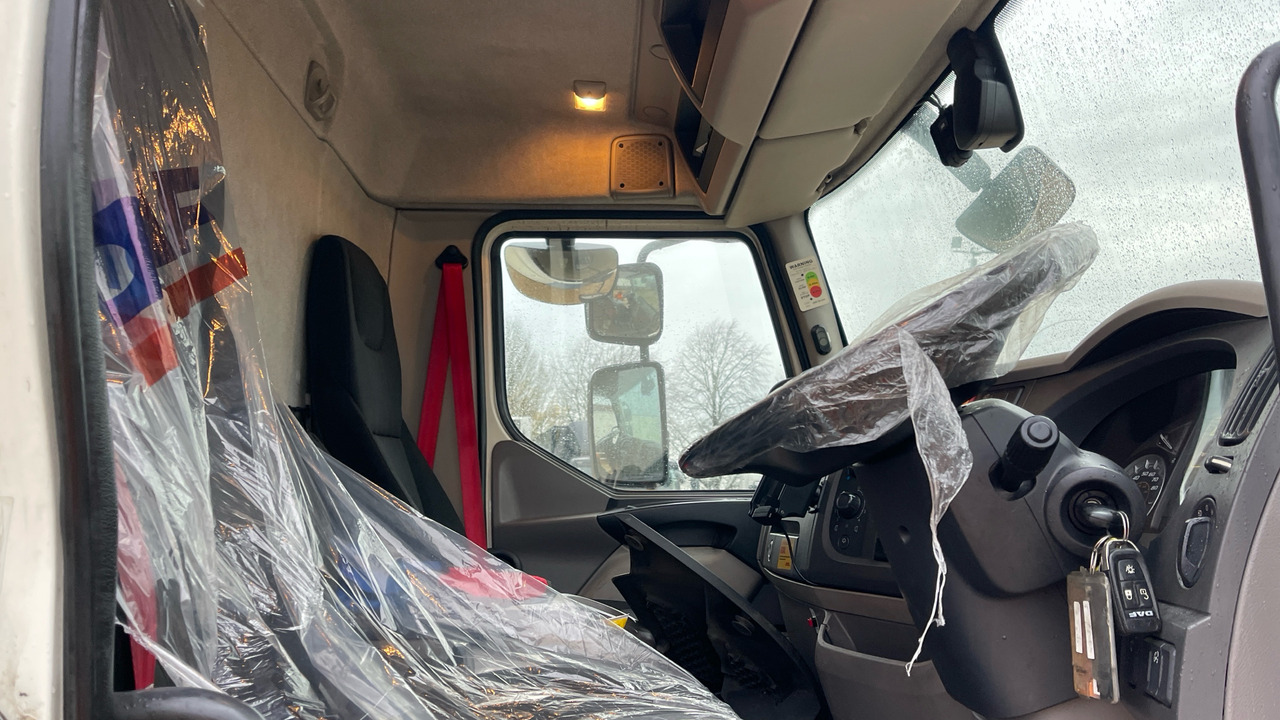 DAF LF 230 - Φορτηγό μουσαμάς: φωτογραφία 5 DAF LF 230 - Φορτηγό μουσαμάς: φωτογραφία 5