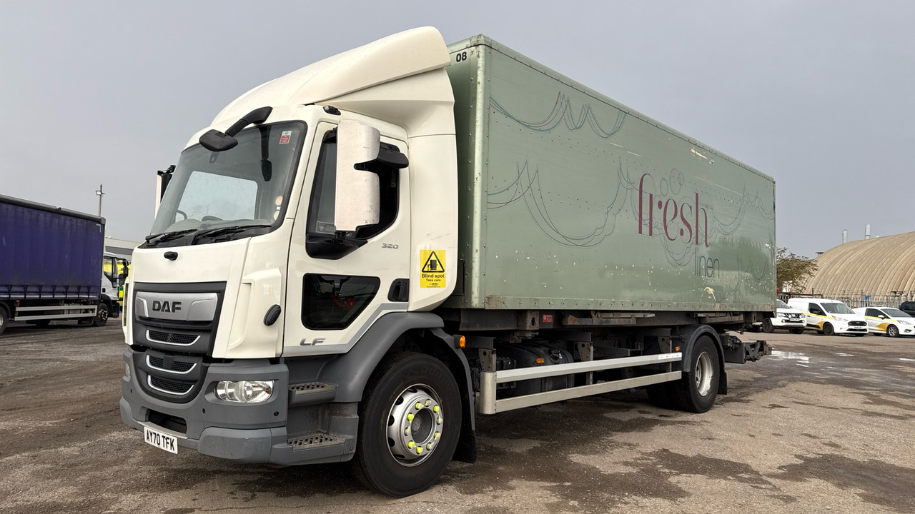 DAF LF 320 - Φορτηγό κόφα: φωτογραφία 2 DAF LF 320 - Φορτηγό κόφα: φωτογραφία 2
