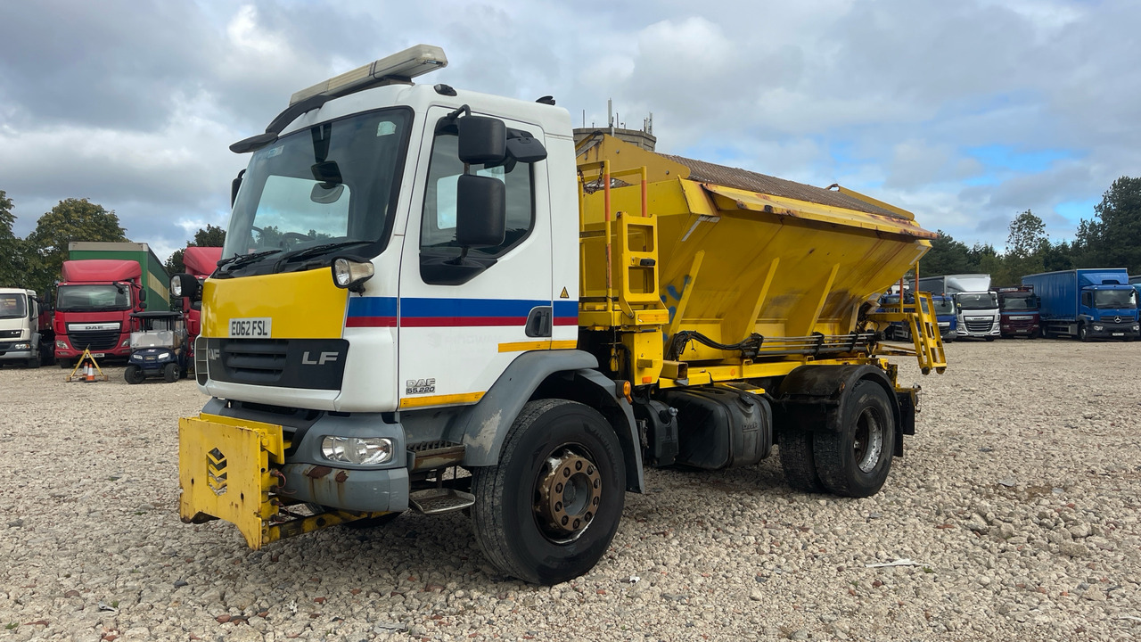 DAF LF 55.220 - Εκχιονιστικό μηχάνημα: φωτογραφία 2 DAF LF 55.220 - Εκχιονιστικό μηχάνημα: φωτογραφία 2