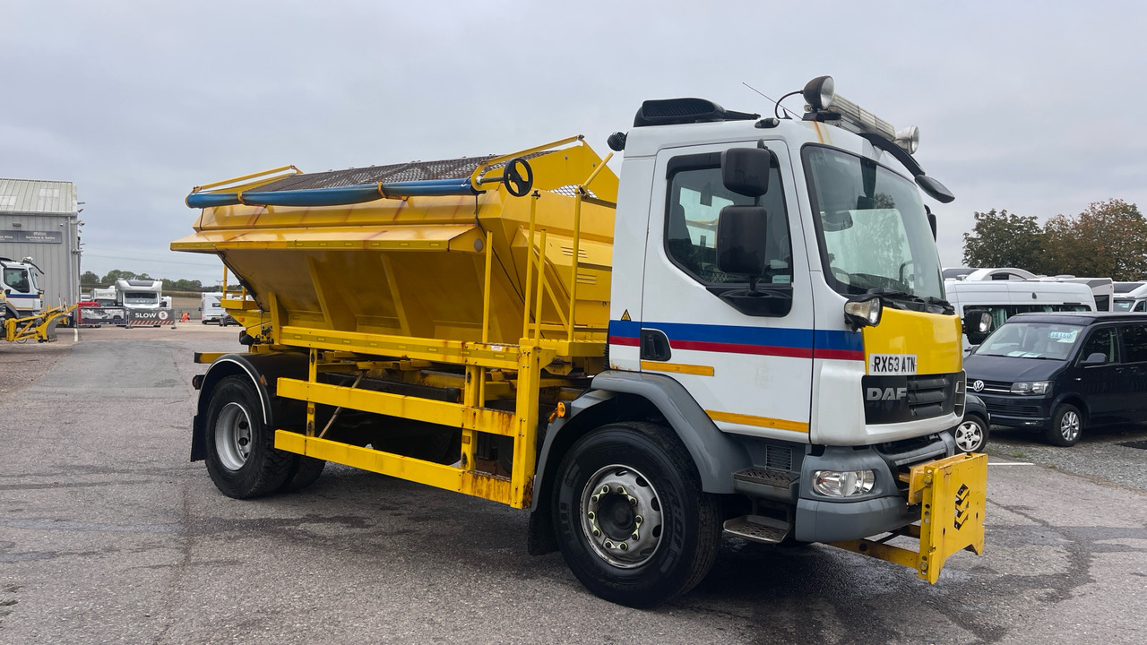 DAF LF 55.220 - Εκχιονιστικό μηχάνημα: φωτογραφία 1 DAF LF 55.220 - Εκχιονιστικό μηχάνημα: φωτογραφία 1