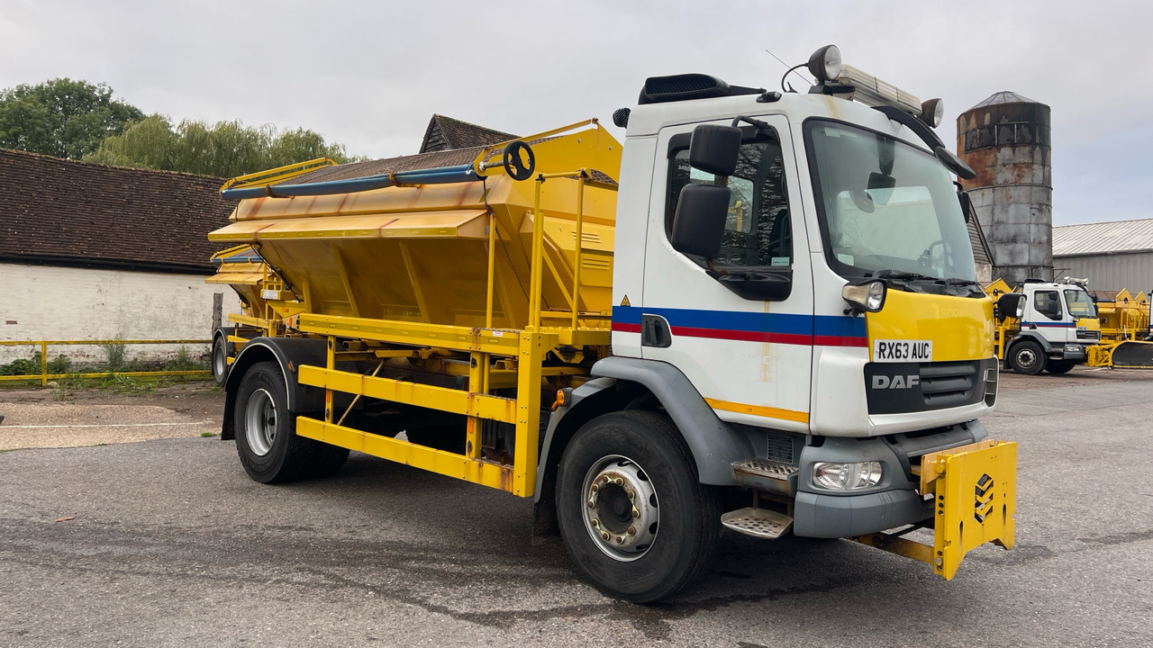 DAF LF 55.220 - Εκχιονιστικό μηχάνημα: φωτογραφία 1 DAF LF 55.220 - Εκχιονιστικό μηχάνημα: φωτογραφία 1