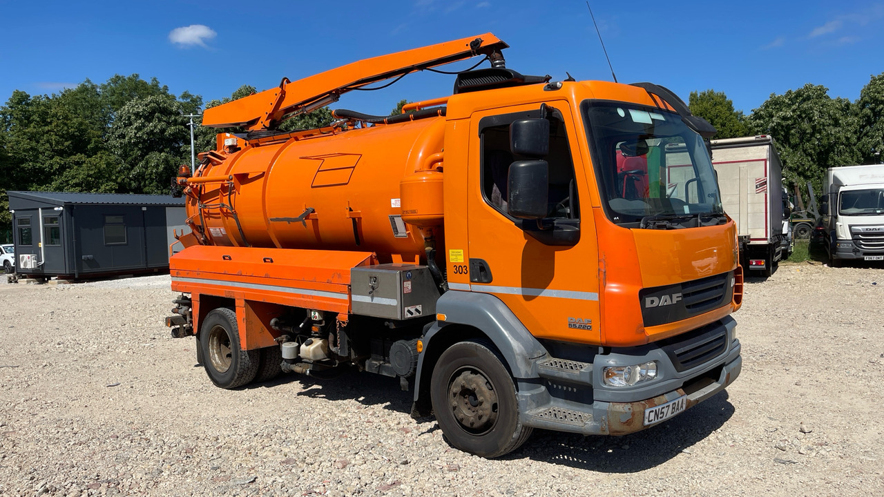 DAF LF 55.220 - Φορτηγό βυτιοφόρο: φωτογραφία 1 DAF LF 55.220 - Φορτηγό βυτιοφόρο: φωτογραφία 1