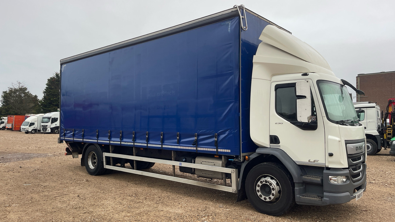 Daf LF 230 - Φορτηγό μουσαμάς: φωτογραφία 1 Daf LF 230 - Φορτηγό μουσαμάς: φωτογραφία 1
