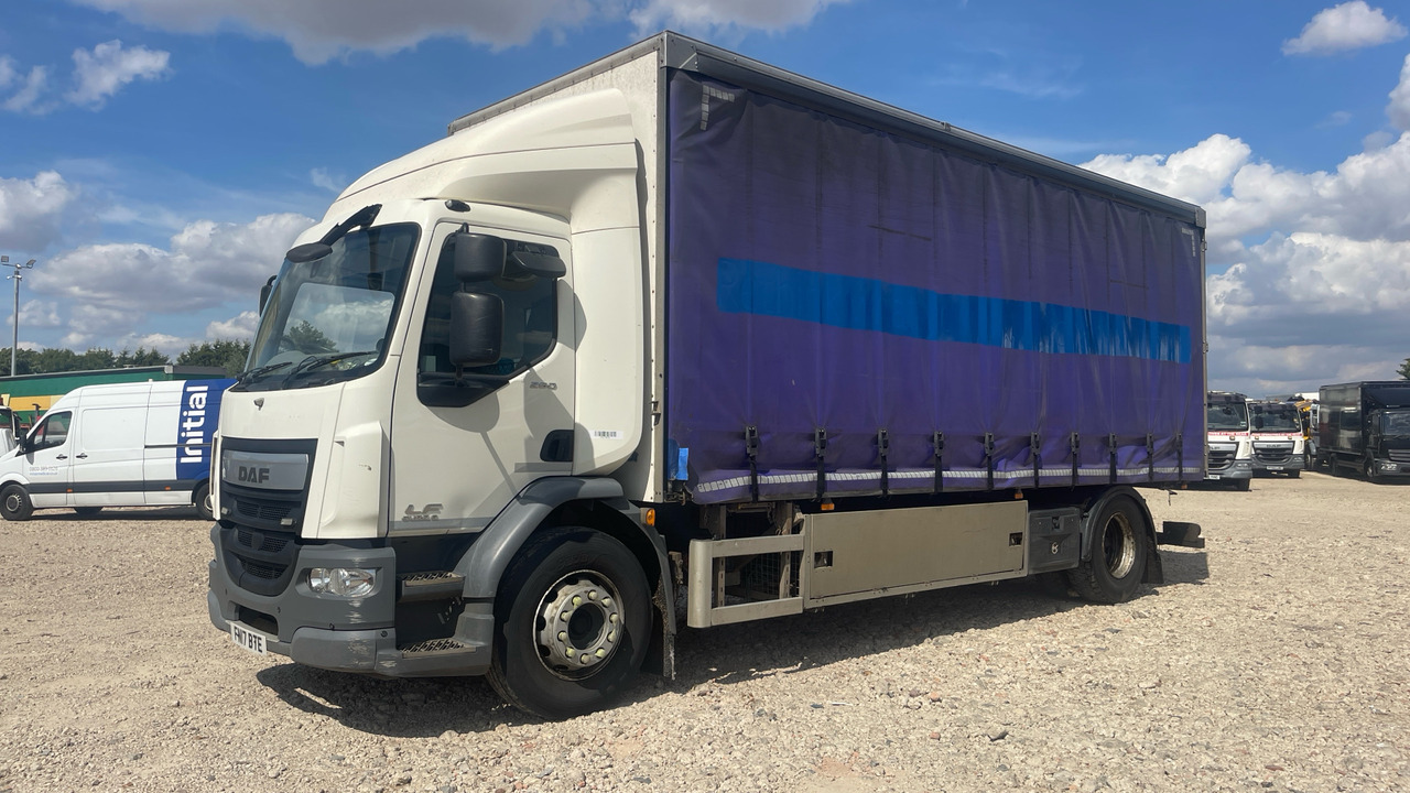 Daf LF 260 - Φορτηγό μουσαμάς: φωτογραφία 2 Daf LF 260 - Φορτηγό μουσαμάς: φωτογραφία 2