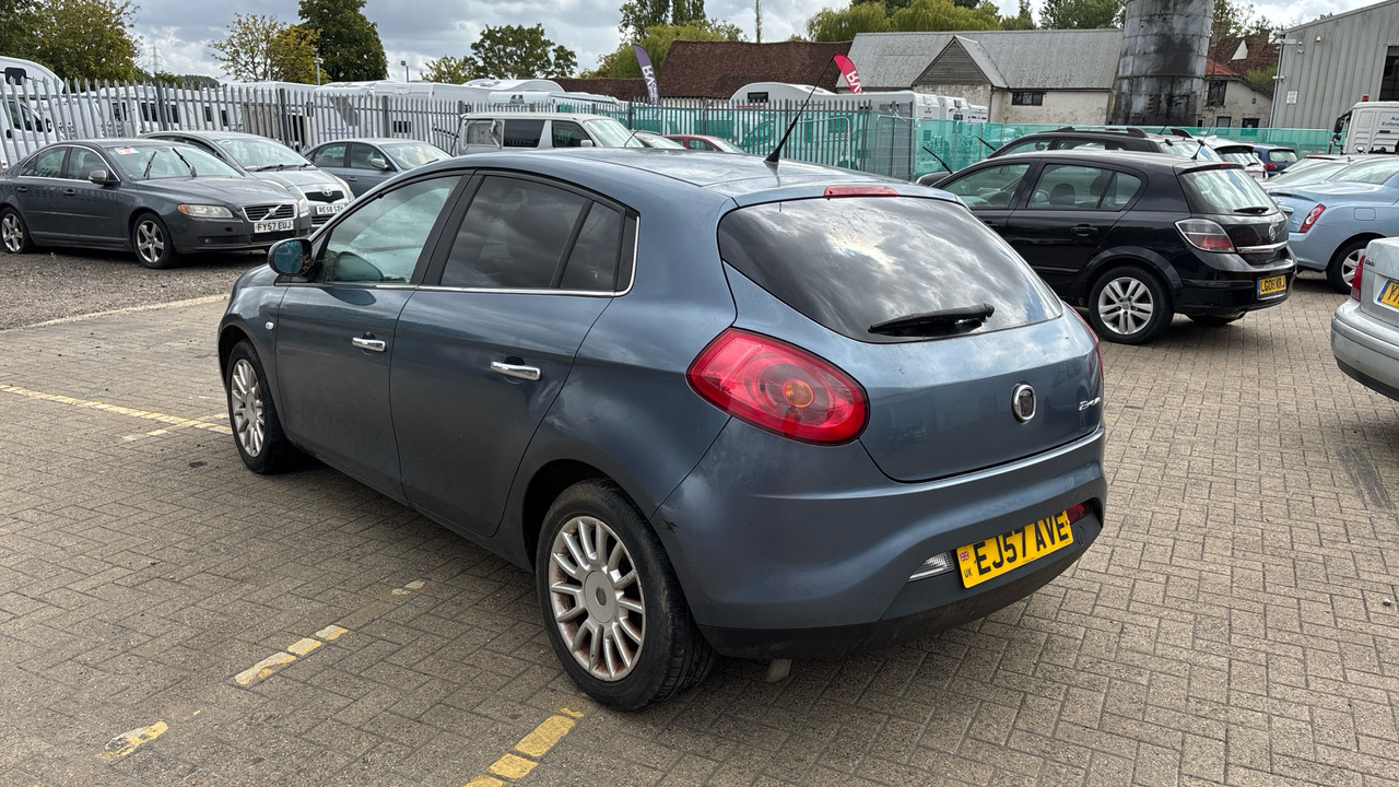 FIAT BRAVO 90 1.4 Dynamic - Hatchback: φωτογραφία 3 FIAT BRAVO 90 1.4 Dynamic - Hatchback: φωτογραφία 3