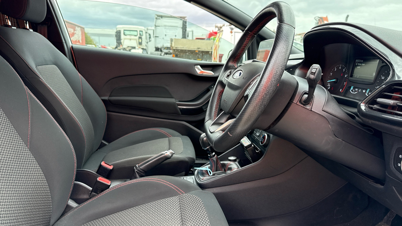 FORD FIESTA 1.0 MHEV Sport - Αυτοκίνητο: φωτογραφία 5 FORD FIESTA 1.0 MHEV Sport - Αυτοκίνητο: φωτογραφία 5