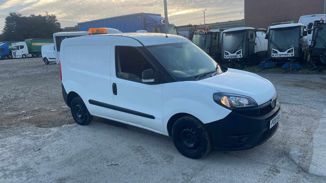 Fiat Doblo CARGO 1.3 MULTIJET 95PS - Μικρό βαν: φωτογραφία 1 Fiat Doblo CARGO 1.3 MULTIJET 95PS - Μικρό βαν: φωτογραφία 1