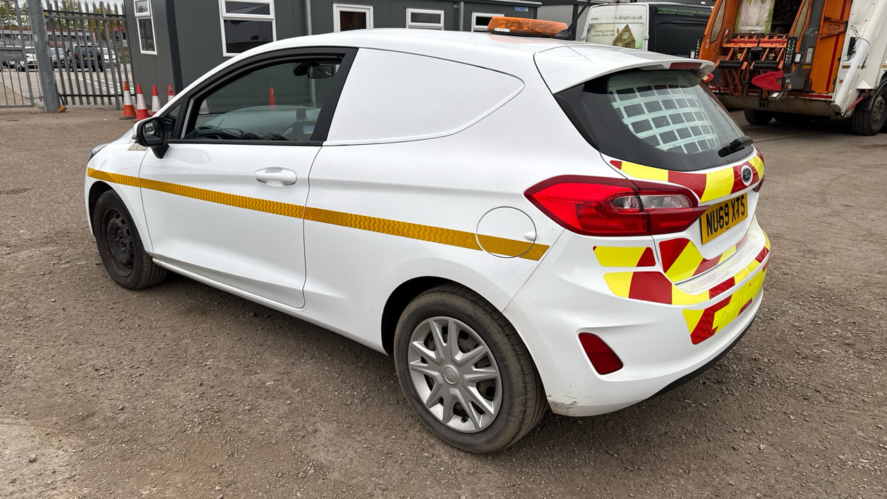 Ford Fiesta 1.5 TDCI - Αυτοκίνητο: φωτογραφία 3 Ford Fiesta 1.5 TDCI - Αυτοκίνητο: φωτογραφία 3
