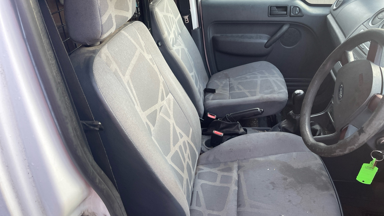 Ford Transit Connect T200 TDCi 75PS - Μικρό βαν: φωτογραφία 5 Ford Transit Connect T200 TDCi 75PS - Μικρό βαν: φωτογραφία 5