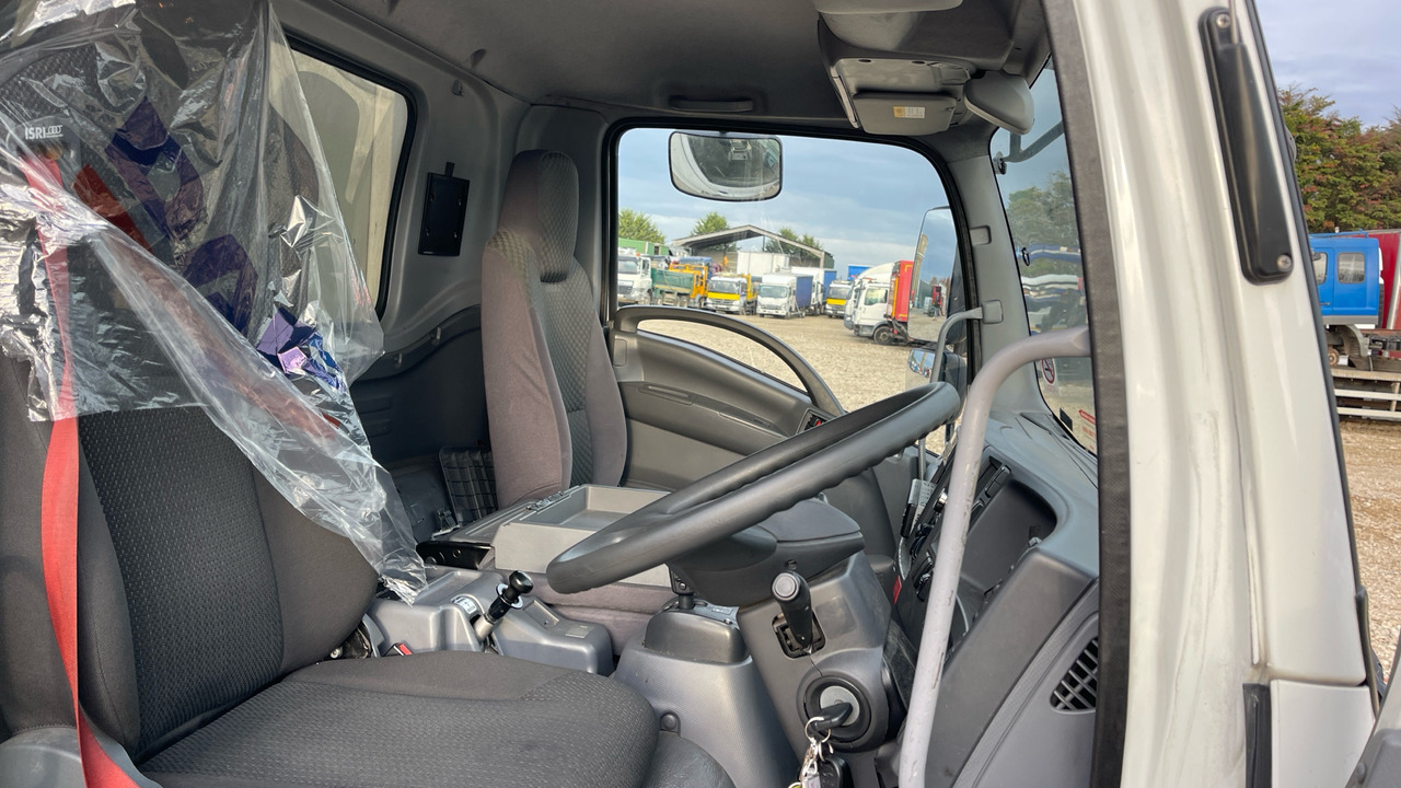 Φορτηγό ψυγείο ISUZU F135 240: φωτογραφία 8 Φορτηγό ψυγείο ISUZU F135 240: φωτογραφία 8