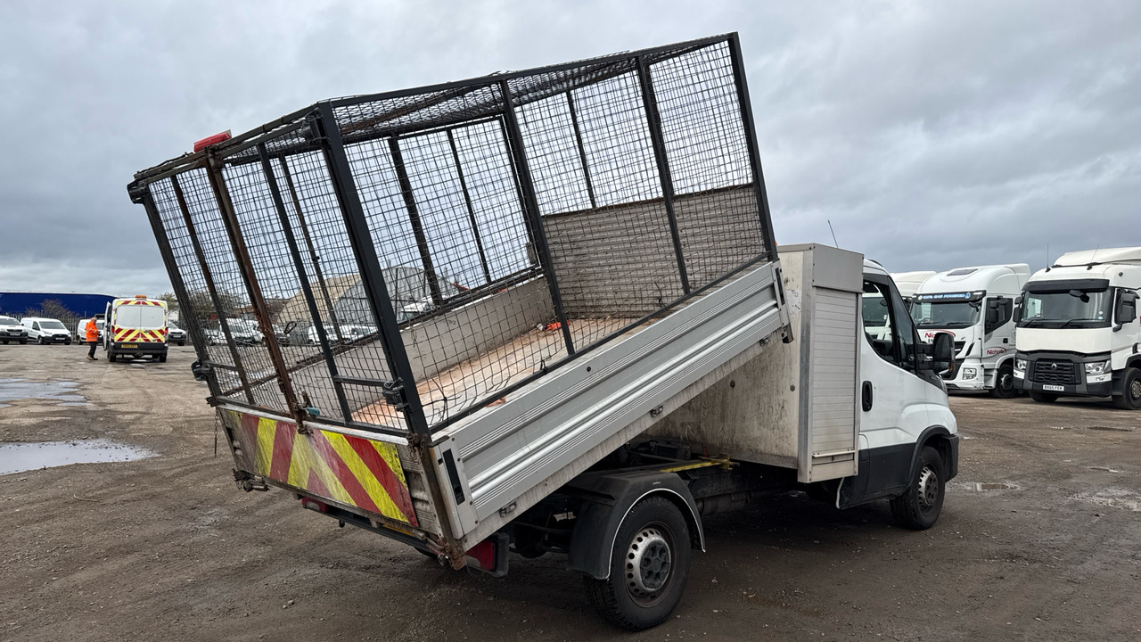 IVECO DAILY 35-120 2.3 4100 WB - Όχημα με ανατρεπομενη καροτσα: φωτογραφία 4 IVECO DAILY 35-120 2.3 4100 WB - Όχημα με ανατρεπομενη καροτσα: φωτογραφία 4