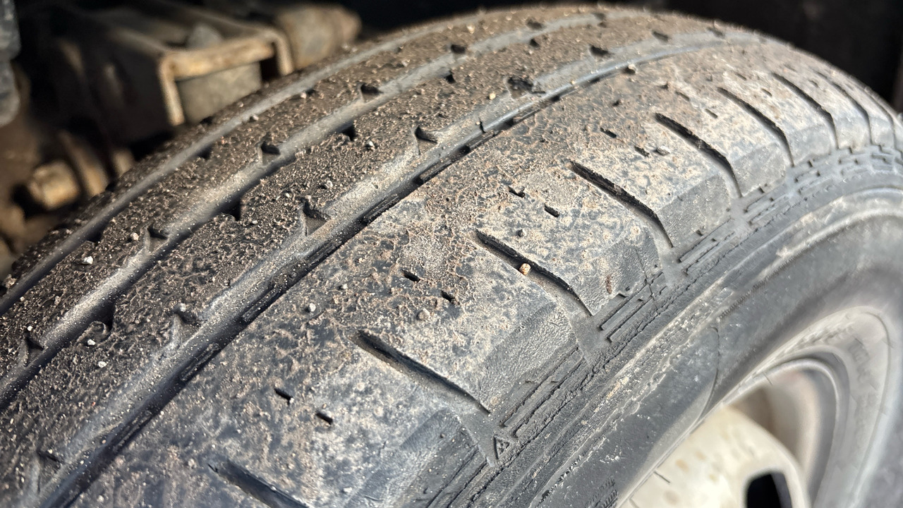 Φορτηγό ανατρεπόμενο IVECO DAILY 50C15: φωτογραφία 32 Φορτηγό ανατρεπόμενο IVECO DAILY 50C15: φωτογραφία 32