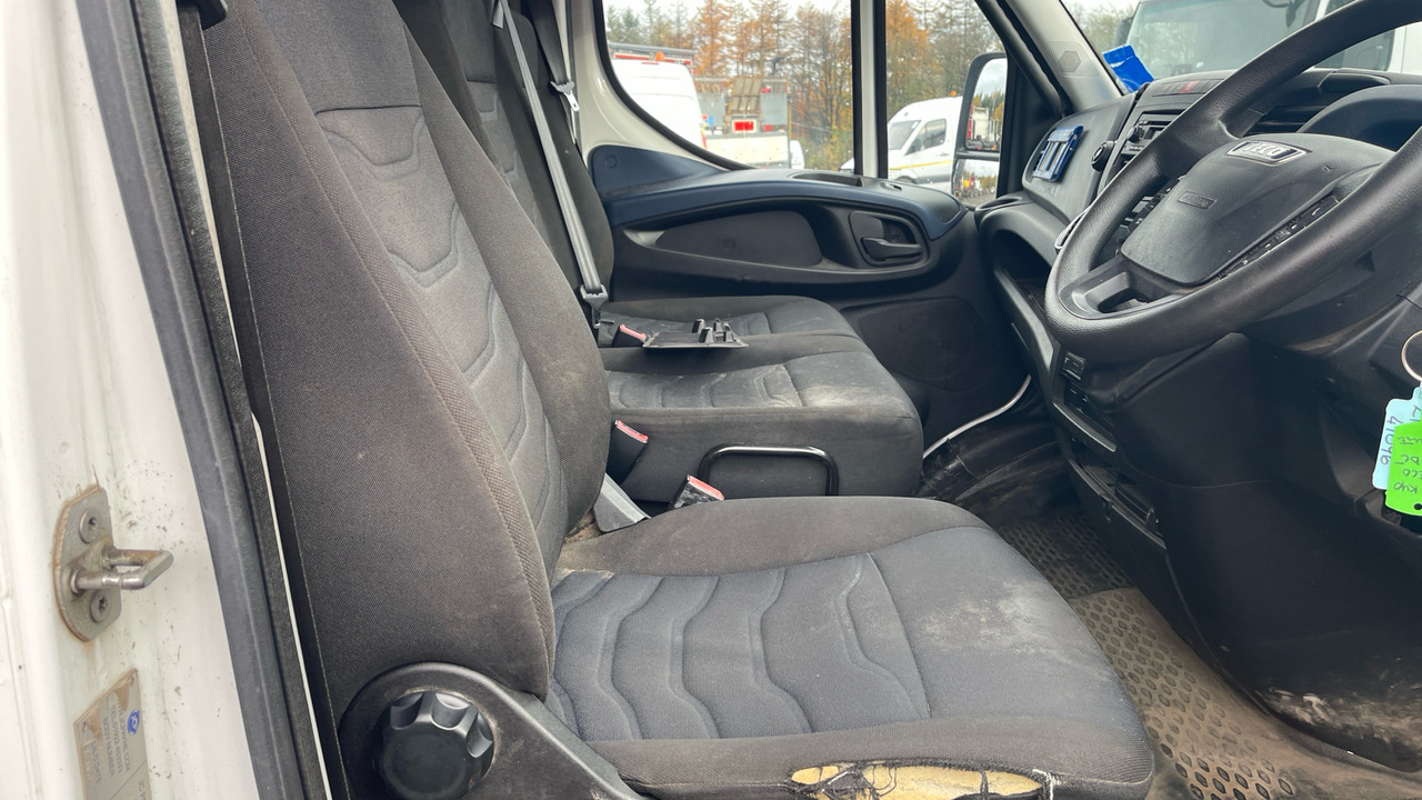 IVECO DAILY 70C18 - Επαγγελματικό αυτοκίνητο με μουσαμά: φωτογραφία 5 IVECO DAILY 70C18 - Επαγγελματικό αυτοκίνητο με μουσαμά: φωτογραφία 5