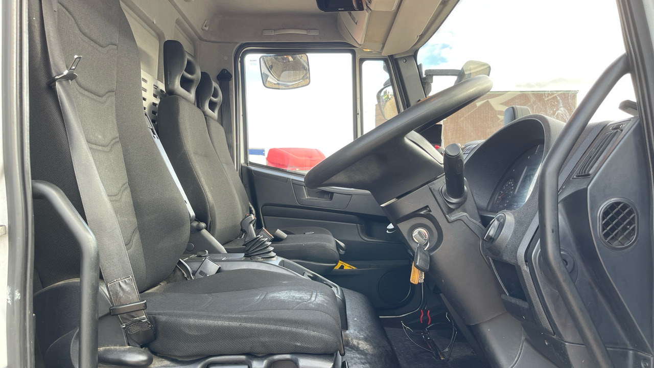 IVECO EUROCARGO 180-250 - Φορτηγό μουσαμάς: φωτογραφία 5 IVECO EUROCARGO 180-250 - Φορτηγό μουσαμάς: φωτογραφία 5