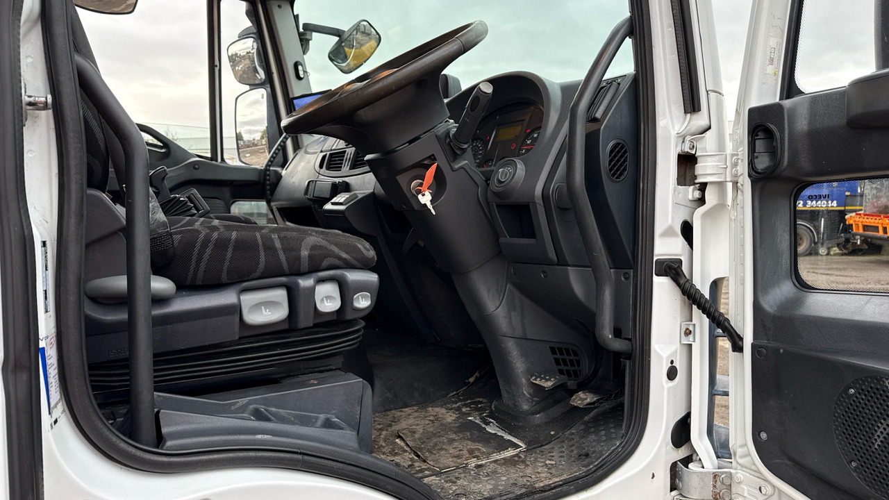 IVECO EUROCARGO 180E25 - Φορτηγό με ανοιχτή καρότσα, Φορτηγό με γερανό: φωτογραφία 5 IVECO EUROCARGO 180E25 - Φορτηγό με ανοιχτή καρότσα, Φορτηγό με γερανό: φωτογραφία 5