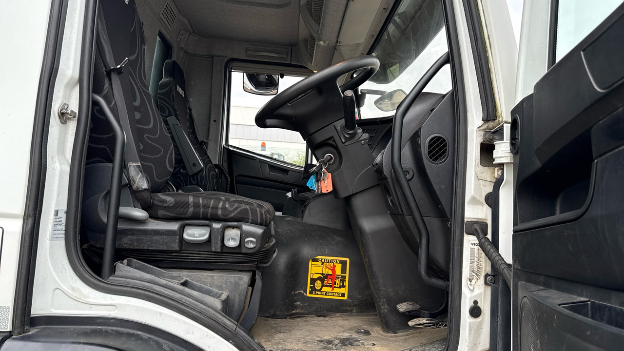 IVECO TRAKKER 360 - Όχημα εκκένωσης βόθρων: φωτογραφία 5 IVECO TRAKKER 360 - Όχημα εκκένωσης βόθρων: φωτογραφία 5
