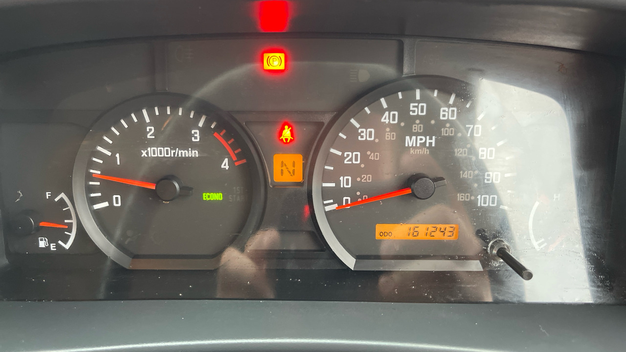 Φορτηγό μουσαμάς Isuzu N75 190: φωτογραφία 6