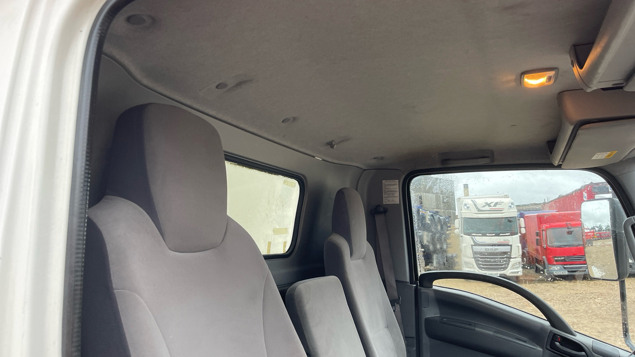 Φορτηγό μουσαμάς Isuzu N75 190: φωτογραφία 8