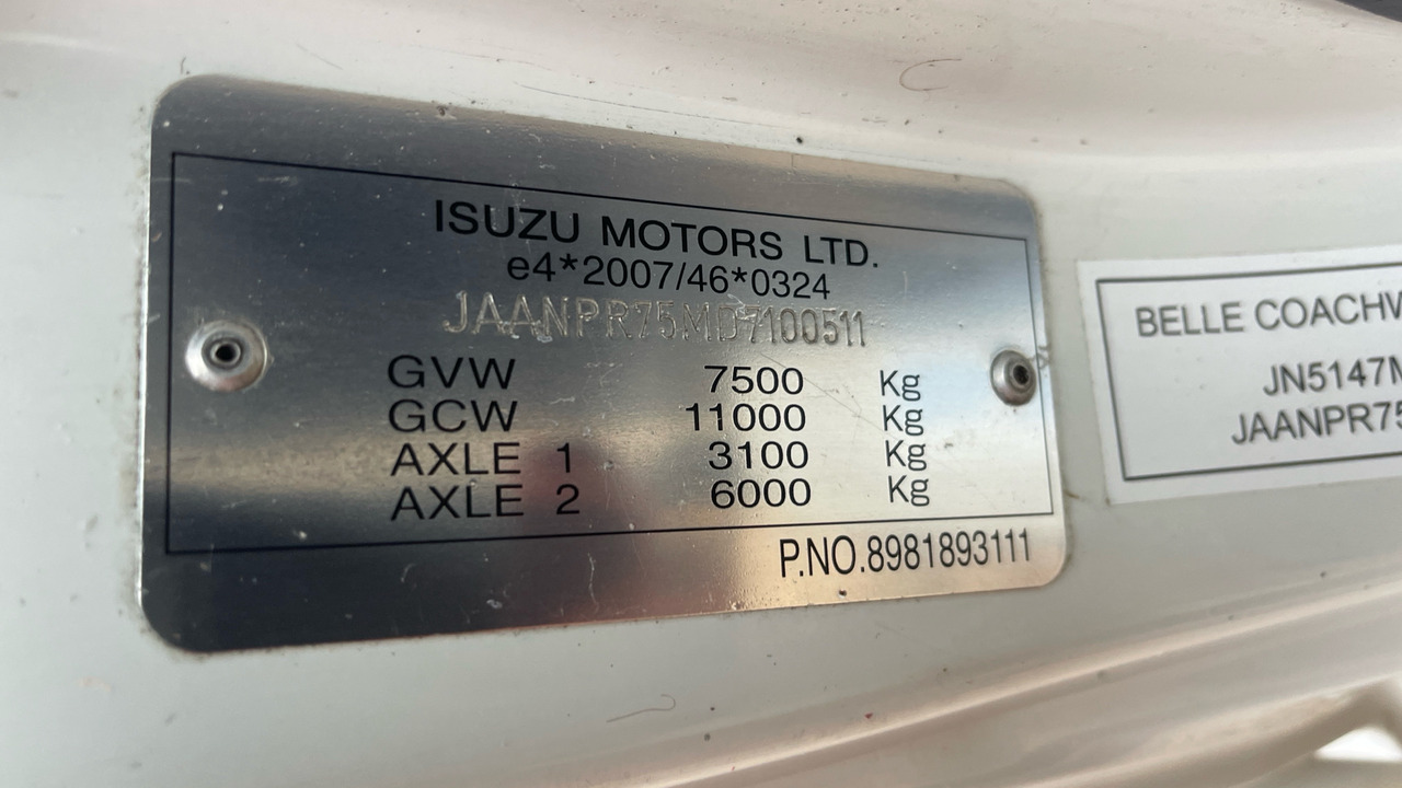 Φορτηγό μουσαμάς Isuzu N75 190: φωτογραφία 12