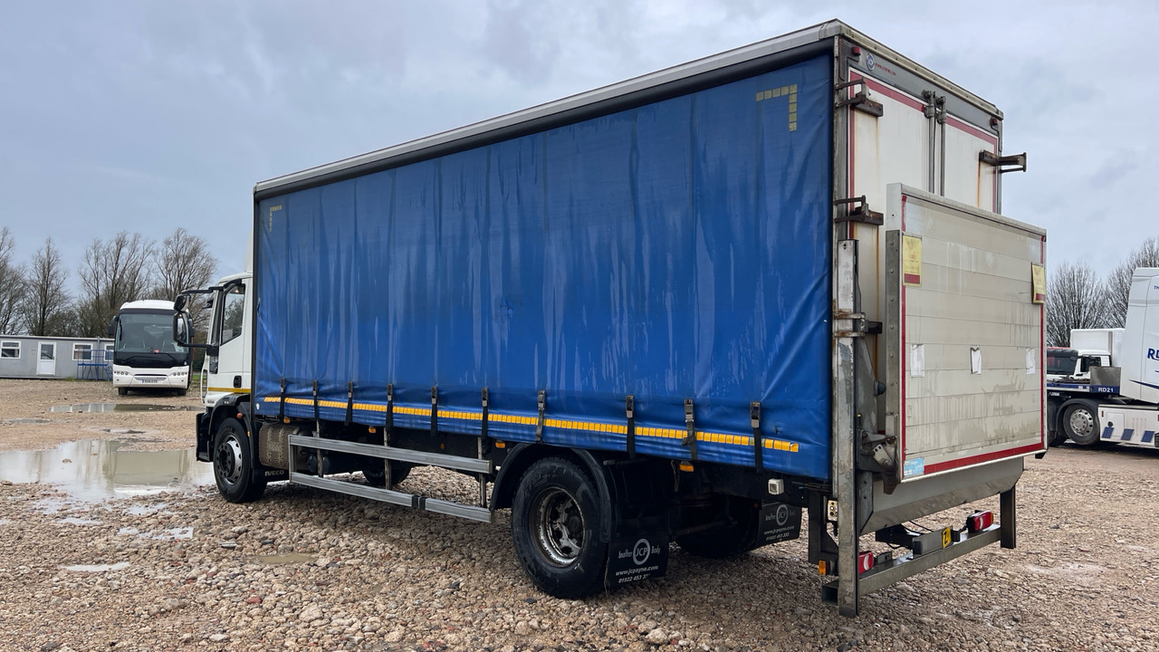Iveco Eurocargo 180E25 - Φορτηγό μουσαμάς: φωτογραφία 3 Iveco Eurocargo 180E25 - Φορτηγό μουσαμάς: φωτογραφία 3