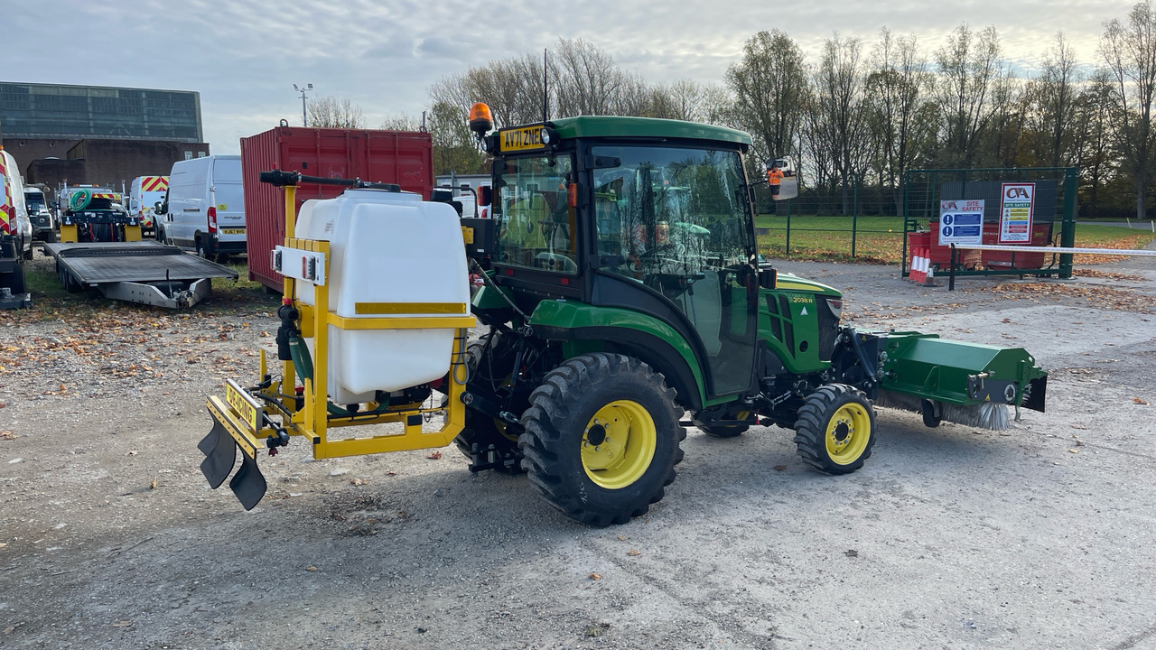 JOHN DEERE 2038R - Τρακτέρ: φωτογραφία 4 JOHN DEERE 2038R - Τρακτέρ: φωτογραφία 4
