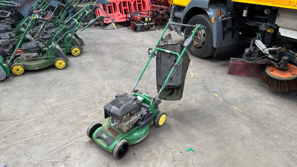 JOHN DEERE R54V READY START PETROL MOWER, YEAR 2012, DOES NOT P - Χλοοκοπτικό: φωτογραφία 4 JOHN DEERE R54V READY START PETROL MOWER, YEAR 2012, DOES NOT P - Χλοοκοπτικό: φωτογραφία 4