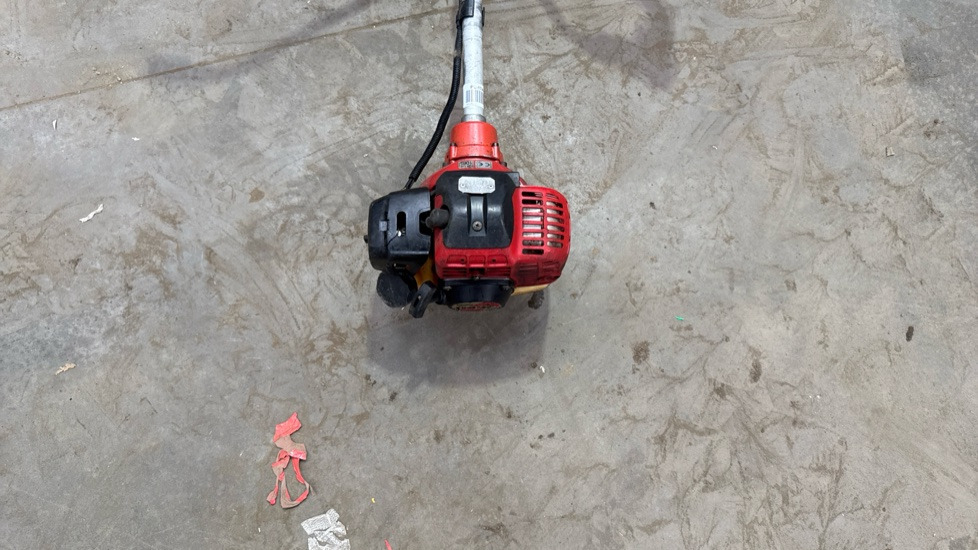 KOMATSU ZENOAH G43L PETROL STRIMMER, PULLS DOES NOT START - Χλοοκοπτικό: φωτογραφία 2 KOMATSU ZENOAH G43L PETROL STRIMMER, PULLS DOES NOT START - Χλοοκοπτικό: φωτογραφία 2