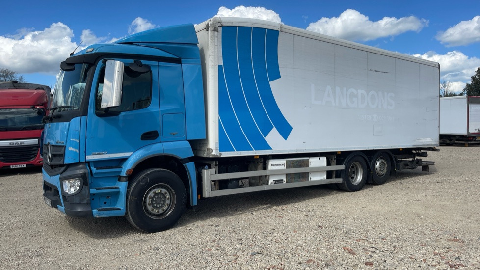 MERCEDES-BENZ ANTOS 2527 BLUETEC 6 - Φορτηγό ψυγείο: φωτογραφία 2 MERCEDES-BENZ ANTOS 2527 BLUETEC 6 - Φορτηγό ψυγείο: φωτογραφία 2