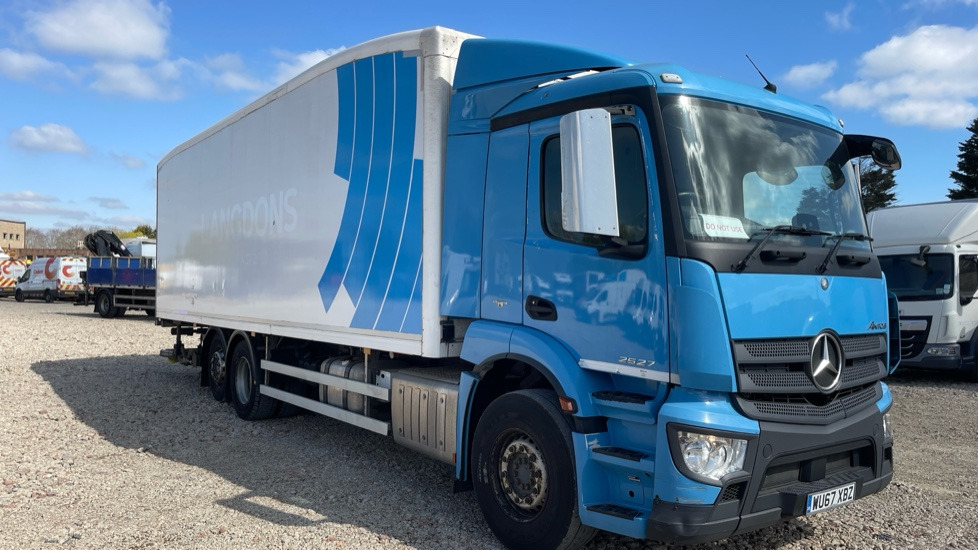 MERCEDES-BENZ ANTOS 2527 BLUETEC 6 - Φορτηγό ψυγείο: φωτογραφία 1 MERCEDES-BENZ ANTOS 2527 BLUETEC 6 - Φορτηγό ψυγείο: φωτογραφία 1