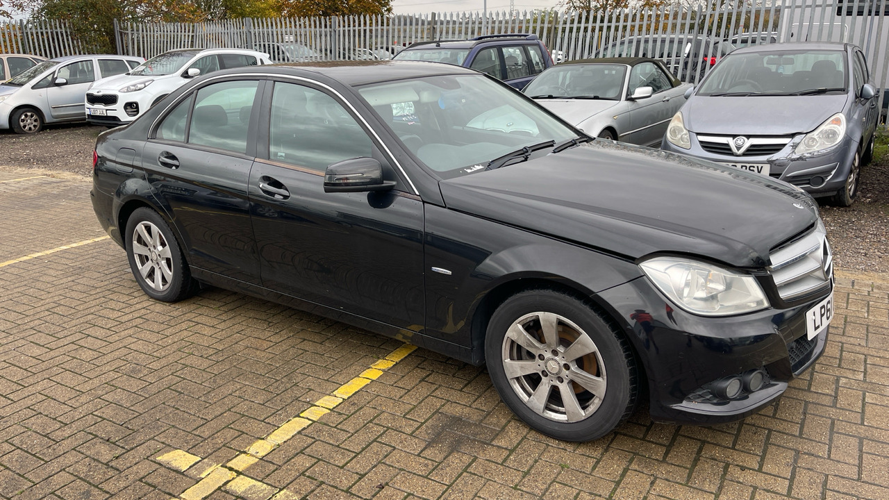 MERCEDES-BENZ C200 - Λιμουζίνα/ Sedan: φωτογραφία 1 MERCEDES-BENZ C200 - Λιμουζίνα/ Sedan: φωτογραφία 1