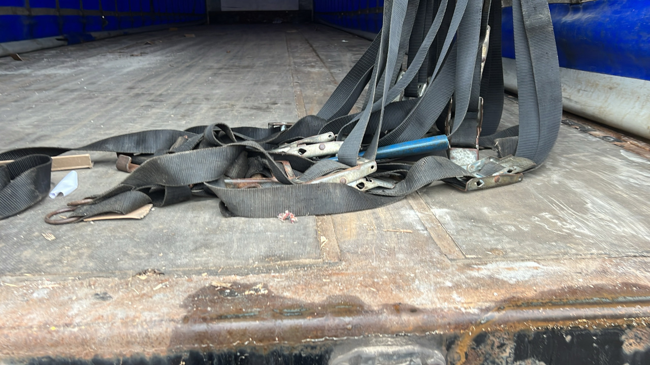 MONTRACON CURTAINSIDE - Τρέιλερ: φωτογραφία 2 MONTRACON CURTAINSIDE - Τρέιλερ: φωτογραφία 2