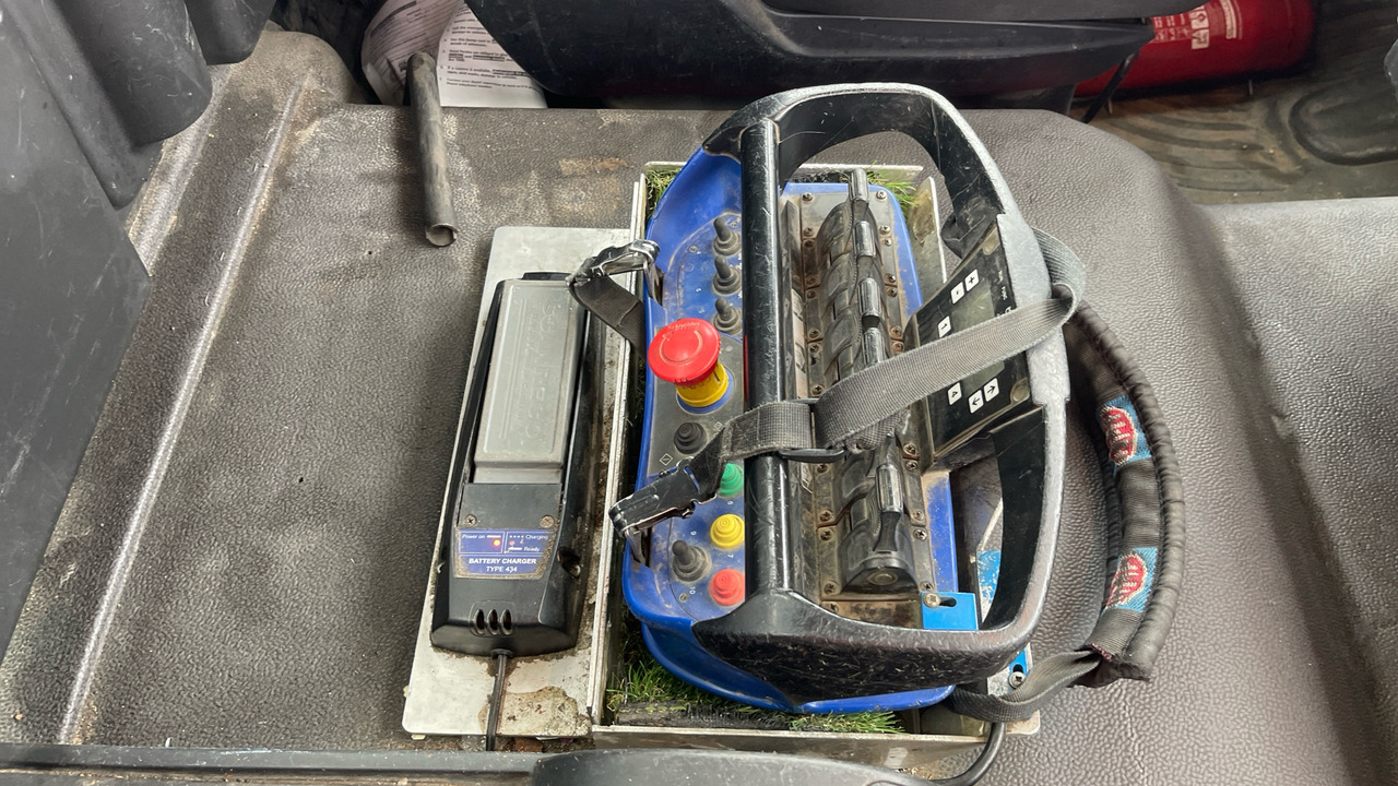 Φορτηγό με ανοιχτή καρότσα, Φορτηγό με γερανό Man TGM 18.250: φωτογραφία 16 Φορτηγό με ανοιχτή καρότσα, Φορτηγό με γερανό Man TGM 18.250: φωτογραφία 16