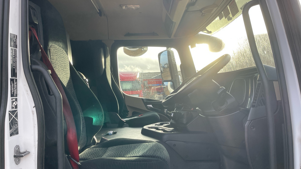 Mercedes-Benz Actros 1824 - Φορτηγό μουσαμάς: φωτογραφία 5 Mercedes-Benz Actros 1824 - Φορτηγό μουσαμάς: φωτογραφία 5