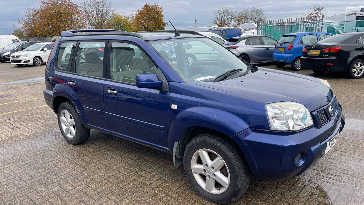 NISSAN X-TRAIL SPORT - SUV: φωτογραφία 1 NISSAN X-TRAIL SPORT - SUV: φωτογραφία 1