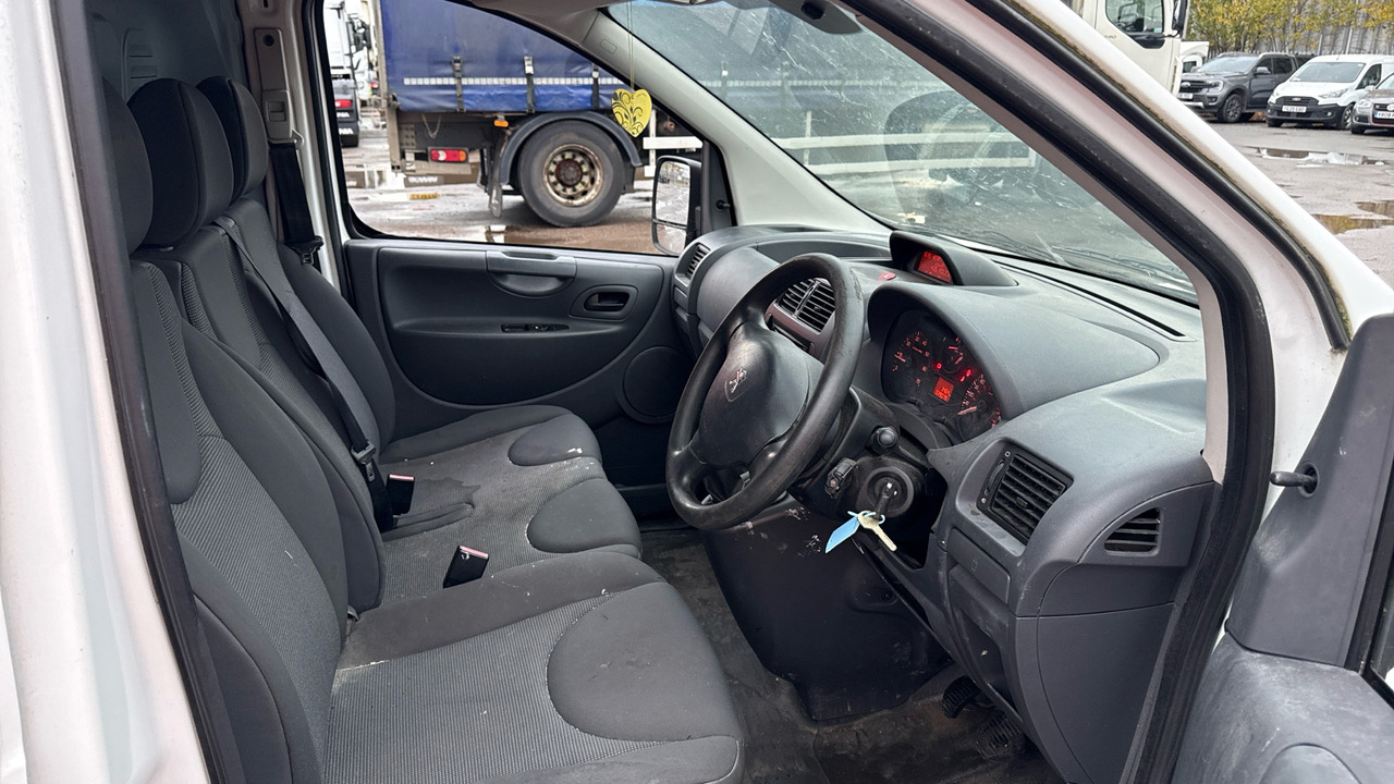 PEUGEOT EXPERT 1000 1.6 HDi 90PS - Μικρό βαν: φωτογραφία 5 PEUGEOT EXPERT 1000 1.6 HDi 90PS - Μικρό βαν: φωτογραφία 5