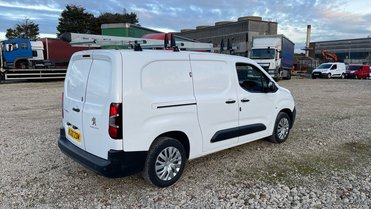 PEUGEOT PARTNER 850 1.5 BLUE HDI 100PS - Μικρό βαν: φωτογραφία 4 PEUGEOT PARTNER 850 1.5 BLUE HDI 100PS - Μικρό βαν: φωτογραφία 4