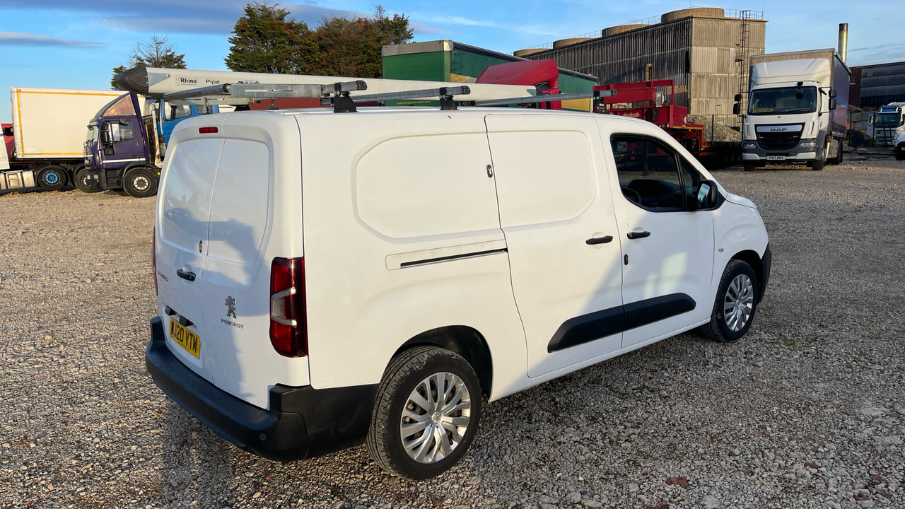 PEUGEOT PARTNER 850 1.5 BLUE HDI 100PS - Μικρό βαν: φωτογραφία 4 PEUGEOT PARTNER 850 1.5 BLUE HDI 100PS - Μικρό βαν: φωτογραφία 4