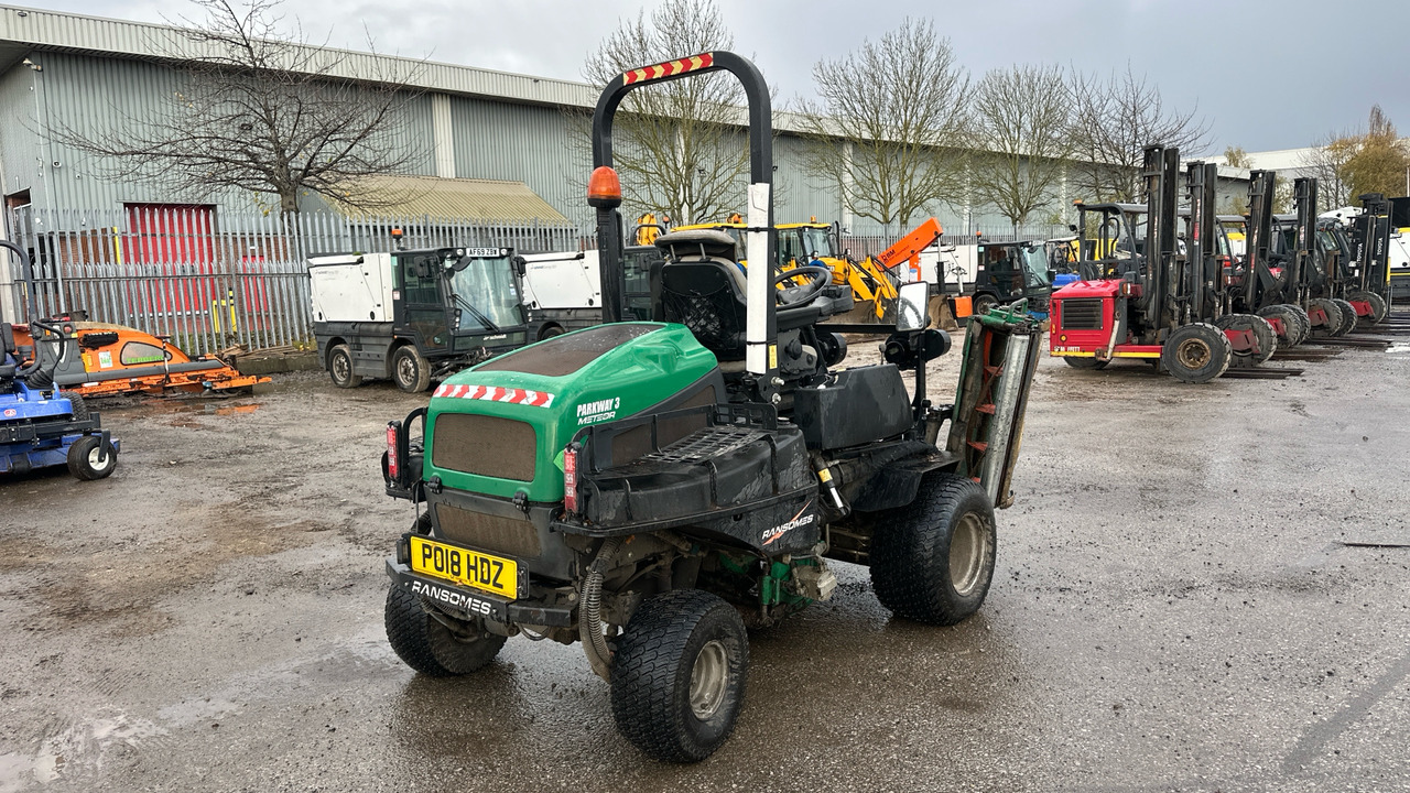 RANSOMES PARKWAY 3 METEOR - Χλοοκοπτικό: φωτογραφία 4 RANSOMES PARKWAY 3 METEOR - Χλοοκοπτικό: φωτογραφία 4