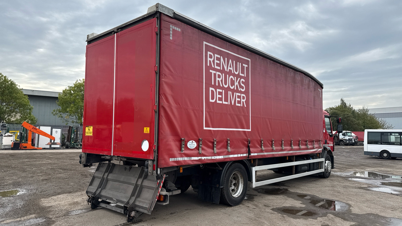 RENAULT D 18 - Φορτηγό μουσαμάς: φωτογραφία 4 RENAULT D 18 - Φορτηγό μουσαμάς: φωτογραφία 4