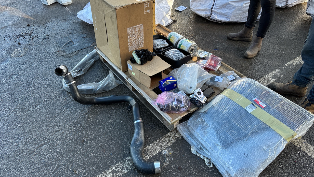 RENAULT PARTS - Εξοπλισμού κατασκευών: φωτογραφία 1 RENAULT PARTS - Εξοπλισμού κατασκευών: φωτογραφία 1