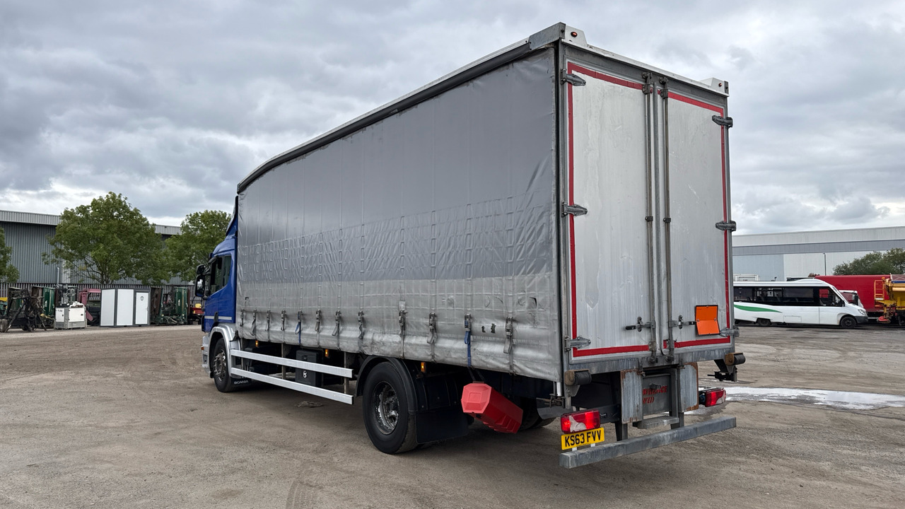 SCANIA P 230 - Φορτηγό μουσαμάς: φωτογραφία 3 SCANIA P 230 - Φορτηγό μουσαμάς: φωτογραφία 3
