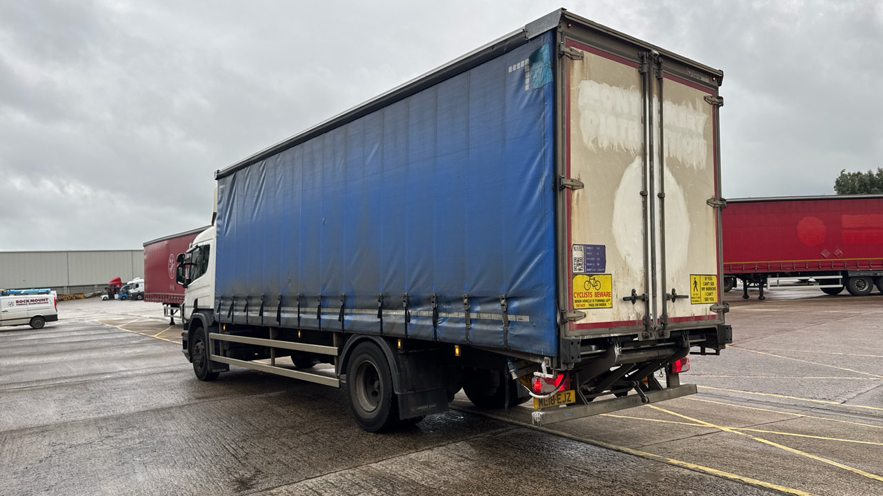 SCANIA P 250 - Φορτηγό μουσαμάς: φωτογραφία 3 SCANIA P 250 - Φορτηγό μουσαμάς: φωτογραφία 3