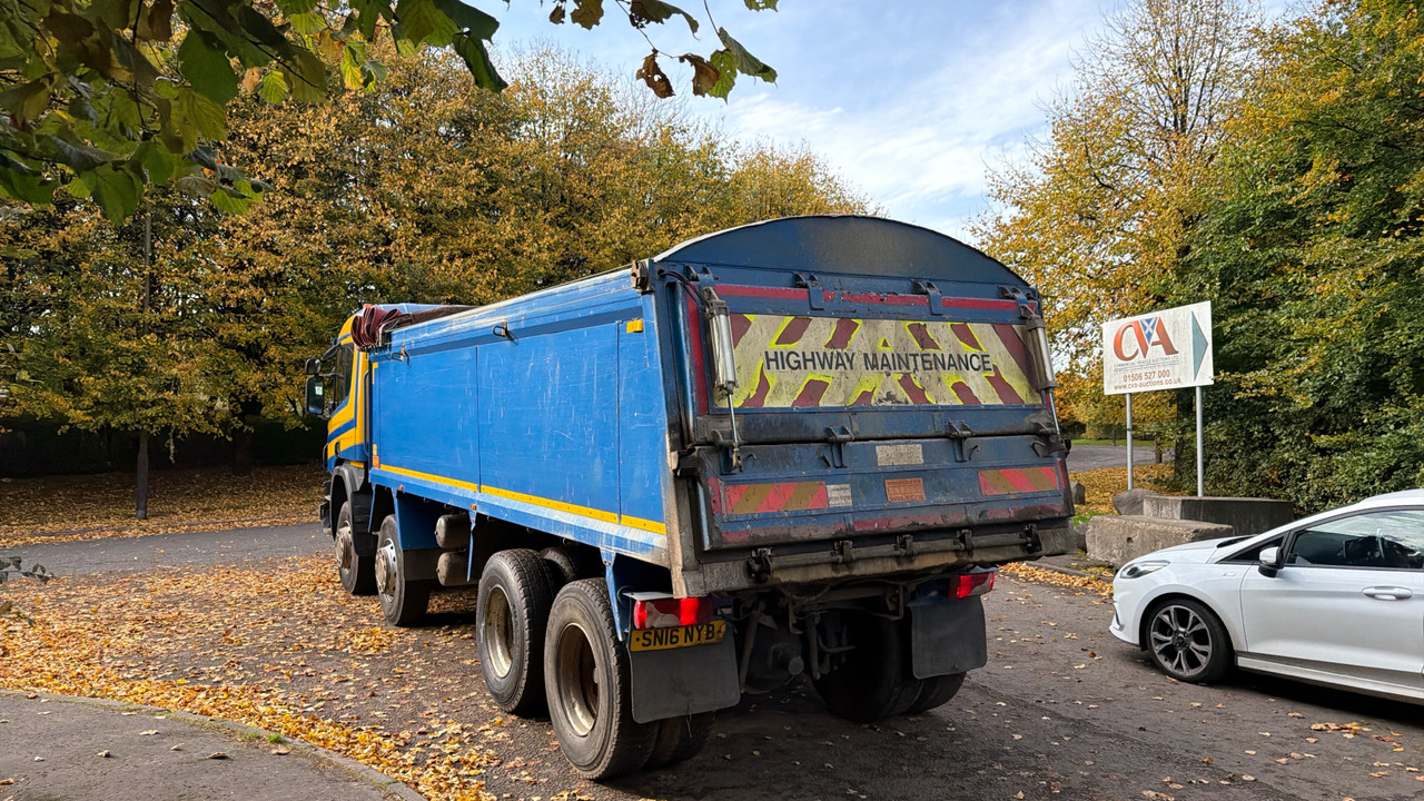 SCANIA P 410 - Φορτηγό ανατρεπόμενο: φωτογραφία 3 SCANIA P 410 - Φορτηγό ανατρεπόμενο: φωτογραφία 3